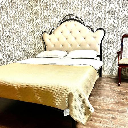 Прекрасная Квартира На Арбате В Алматы Zewnętrze zdjęcie